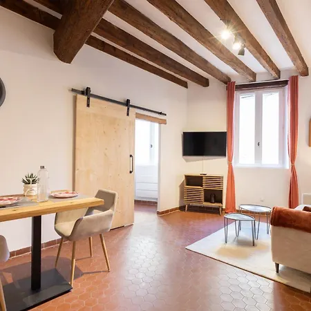 Le Nostradamus - Hypercentre - Clim - Wifi Appartement Saint-Rémy-de-Provence Buitenkant foto