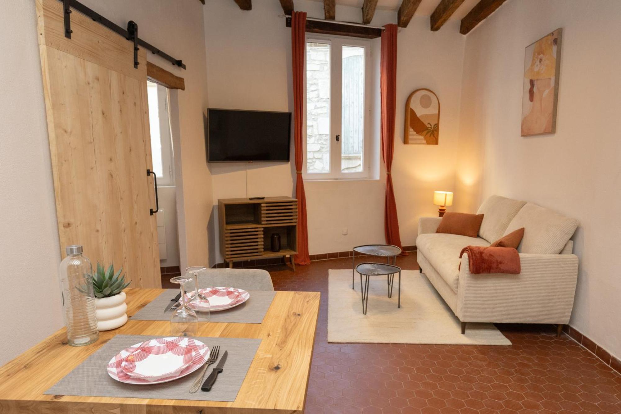 Apartment Le Nostradamus - Hypercentre - Clim - Wifi Saint-Rémy-de-Provence