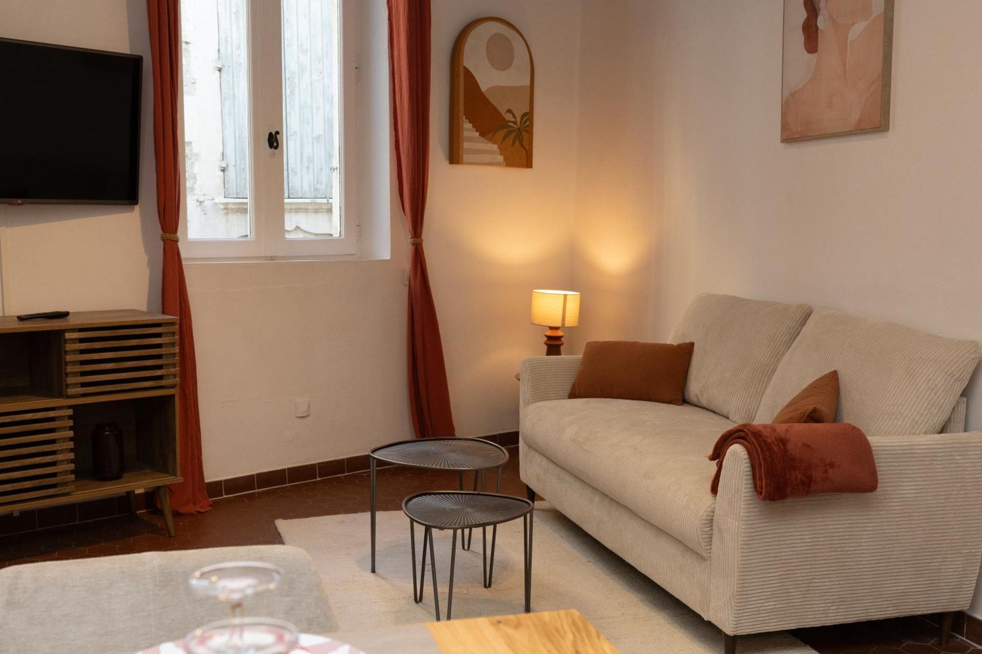 Le Nostradamus - Hypercentre - Clim - Wifi Apartment